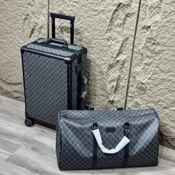Black 2-Piece Luggage Set