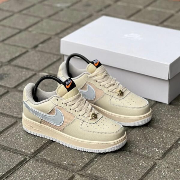 NIKE AIR FORCE ONE LV8 BEIGE
